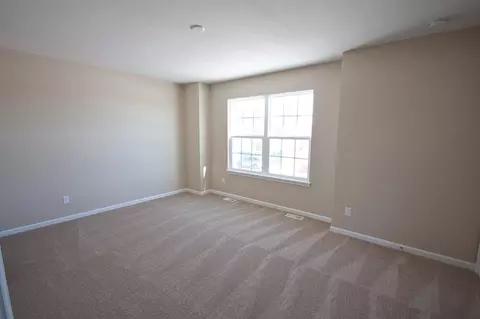 11384 Kentucky St, Crown Point, IN 46307 photo 4