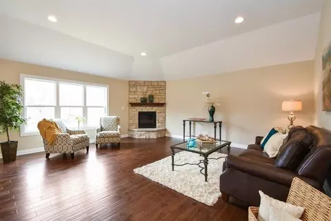 1007 Oak Grove Ct, Crown Point, IN 46307 photo 7