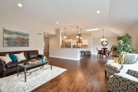 1007 Oak Grove Ct, Crown Point, IN 46307 photo 6