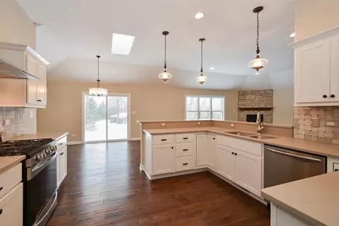 1007 Oak Grove Ct, Crown Point, IN 46307 photo 10