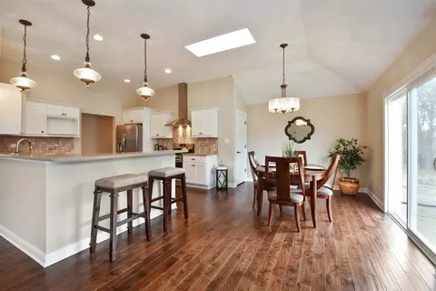 1007 Oak Grove Ct, Crown Point, IN 46307 photo 8