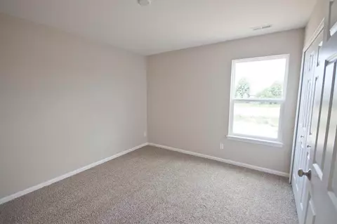 2400 Wicklow Dr, Valparaiso, IN 46385 photo 10