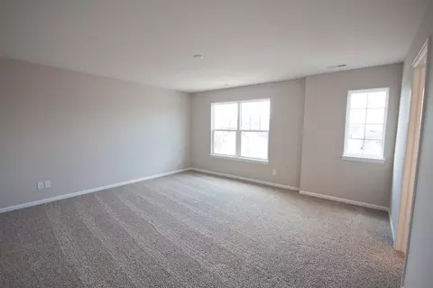 2400 Wicklow Dr, Valparaiso, IN 46385 photo 8