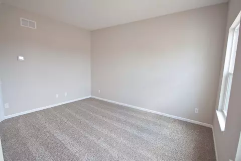2400 Wicklow Dr, Valparaiso, IN 46385 photo 3