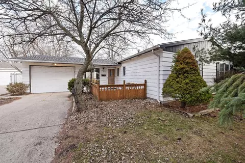 720 James Pl, Griffith, IN 46319 photo 1