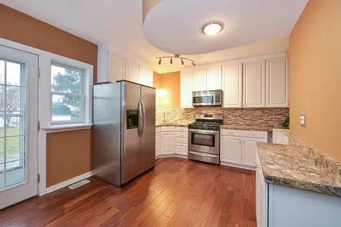 222 E Beam St, Porter, IN 46304 photo 4