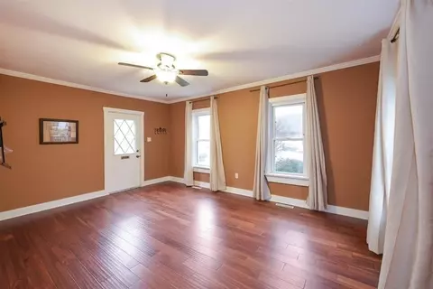 222 E Beam St, Porter, IN 46304 photo 3