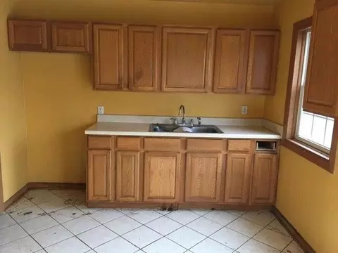 563 King St, Gary, IN 46406 photo 5