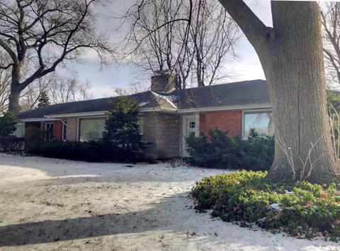 147 W Oak Ave, Griffith, IN 46319 photo 1
