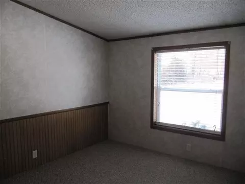 2781 E 1065, De Motte, IN 46310 photo 8