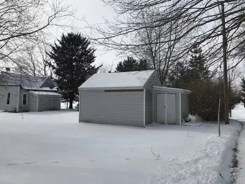 107 W 3rd St, Fowler, IN 47944 photo 3