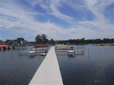 204 Outlook Cove Dr, La Porte, IN 46350 photo 9