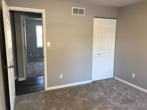 7218 Parrish Ave, Hammond, IN 46323 photo 8