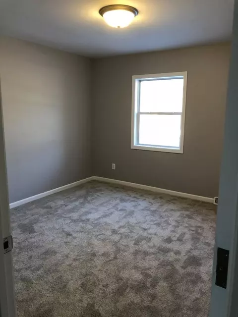 7218 Parrish Ave, Hammond, IN 46323 photo 9