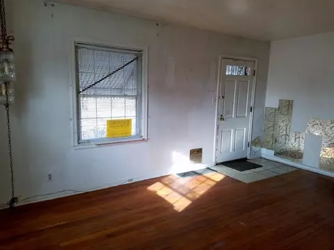 531 Marshall St, Gary, IN 46404 photo 3