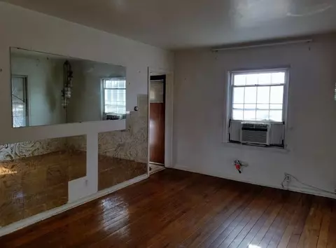 531 Marshall St, Gary, IN 46404 photo 4