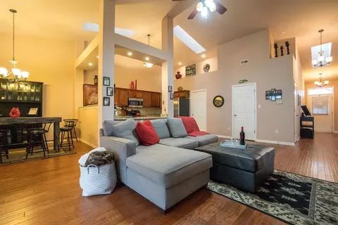 524 Aster Ln, Griffith, IN 46319 photo 6