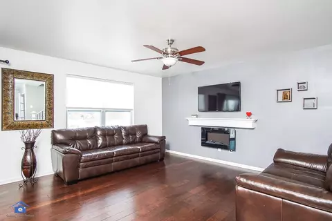 13151 Hayes St, Crown Point, IN 46307 photo 2