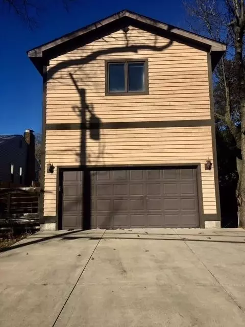 8231 Oak Ave, Gary, IN 46403 photo 1