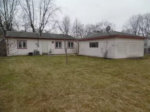 700 Darcy Ln, Griffith, IN 46319 photo 3