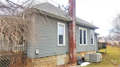 610 E State St, Morocco, IN 47963 photo 2