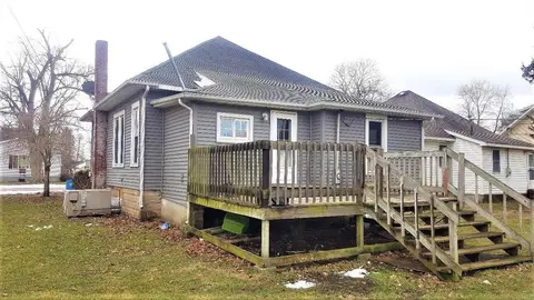 610 E State St, Morocco, IN 47963 photo 3