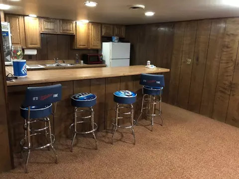 7410 S Rustic Dr, De Motte, IN 46310 photo 5