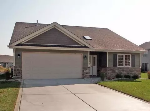 10582 Juniper Ln, Saint John, IN 46373 photo 1