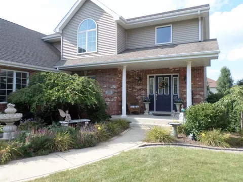 210 E 125th Ave, Crown Point, IN 46307 photo 2
