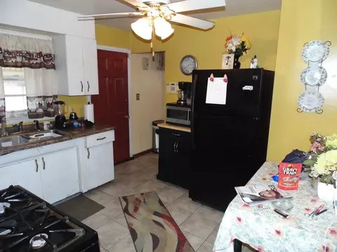 1700 Roosevelt Pl, Gary, IN 46404 photo 10