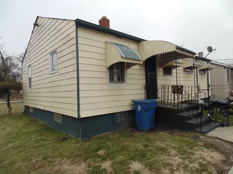 1700 Roosevelt Pl, Gary, IN 46404 photo 3