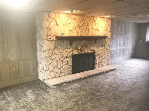 1418 N Wood St, Griffith, IN 46319 photo 4