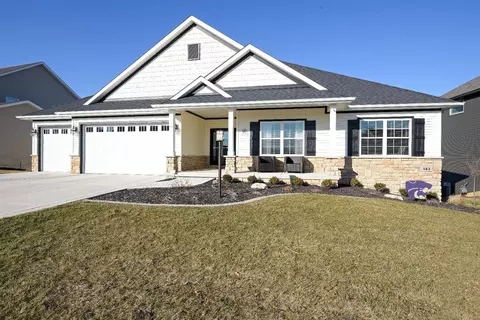 143 Ridgeview Dr, Valparaiso, IN 46385 photo 1