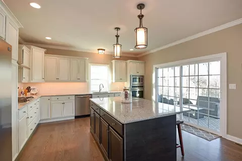 143 Ridgeview Dr, Valparaiso, IN 46385 photo 4