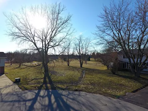 3121 Devonshire Cir, Crown Point, IN 46307 photo 3