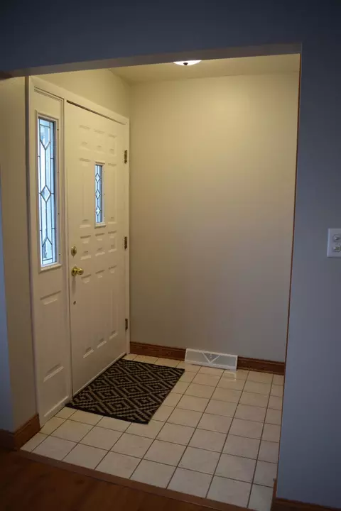 452 Willow Ln, Dyer, IN 46311 photo 3