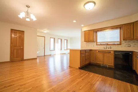 124 N Cline Ave, Griffith, IN 46319 photo 2