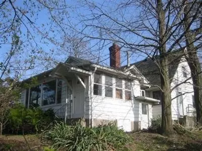 8733 Pine Ave, Gary, IN 46403 photo 1
