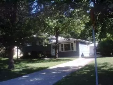 943 River Dr, Munster, IN 46321 photo 1