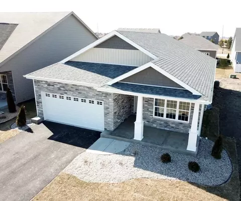 10174 Privet Dr, Crown Point, IN 46307 photo 1