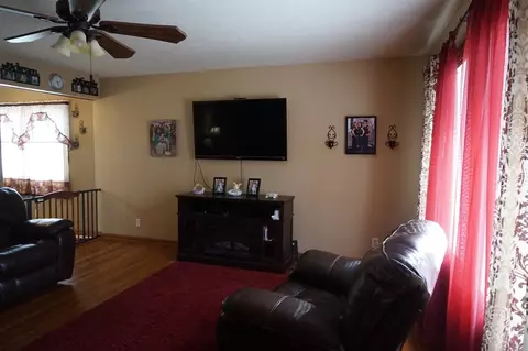4623 Roosevelt Pl, Gary, IN 46408 photo 9