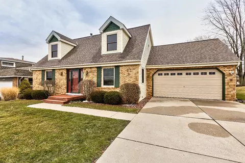 3901 Brookside Dr, Crown Point, IN 46307 photo 1