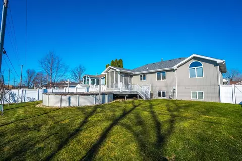 706 N Forest Ave, Griffith, IN 46319 photo 2