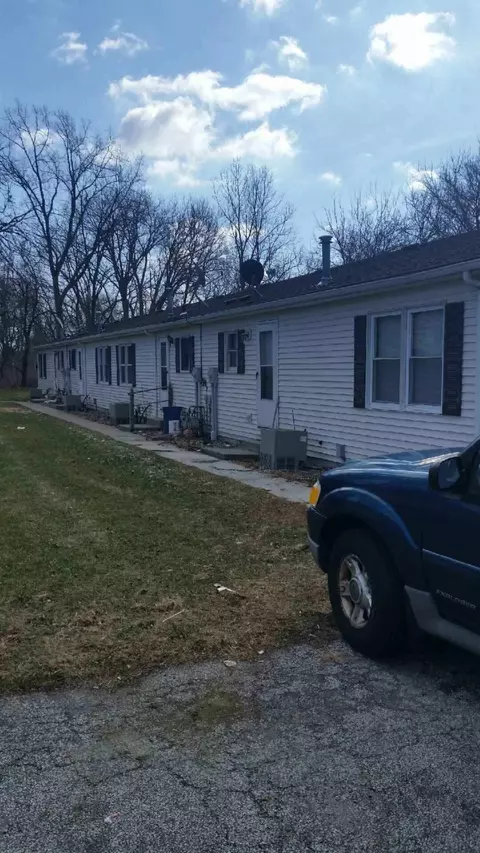 16 Maxwell St, Hebron, IN 46341 photo 2