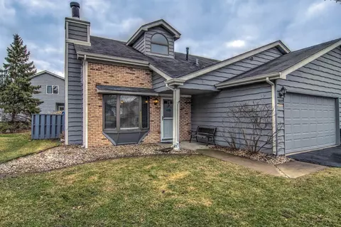 1837 Springvale Dr, Crown Point, IN 46307 photo 1
