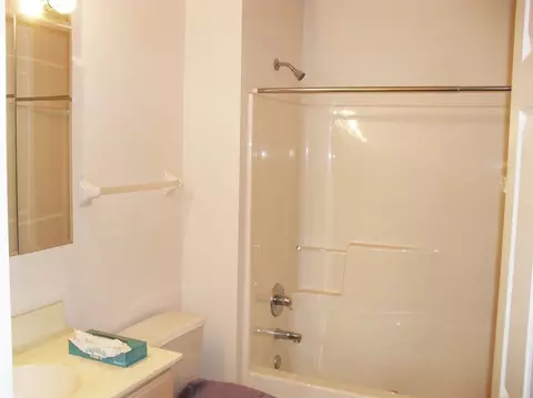 2640 Georgetowne Dr #C1, Highland, IN 46322 photo 6