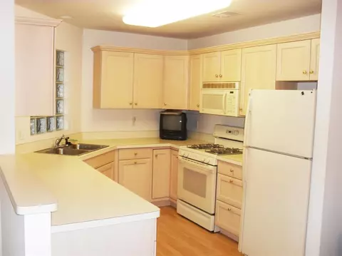 2640 Georgetowne Dr #C1, Highland, IN 46322 photo 2