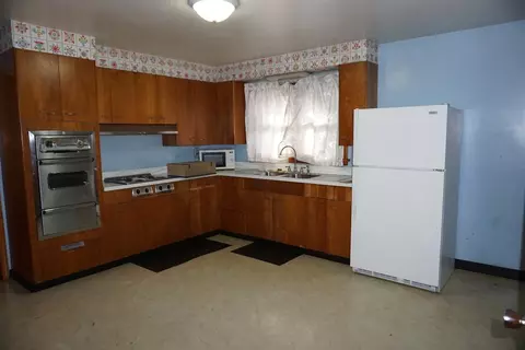 150 N Henry St, Gary, IN 46403 photo 7