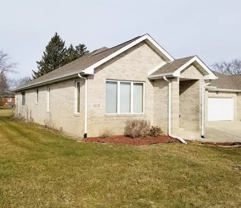 1002 Carnation St #B, De Motte, IN 46310 photo 1