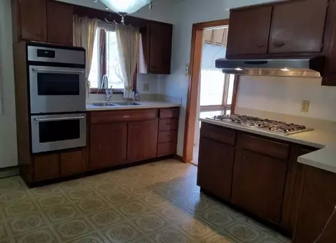 1325 Wallace St, Gary, IN 46404 photo 10
